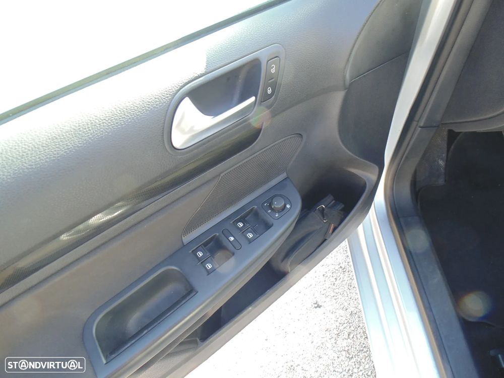 VW Golf Variant 1.6 TDi Best Edition - 21