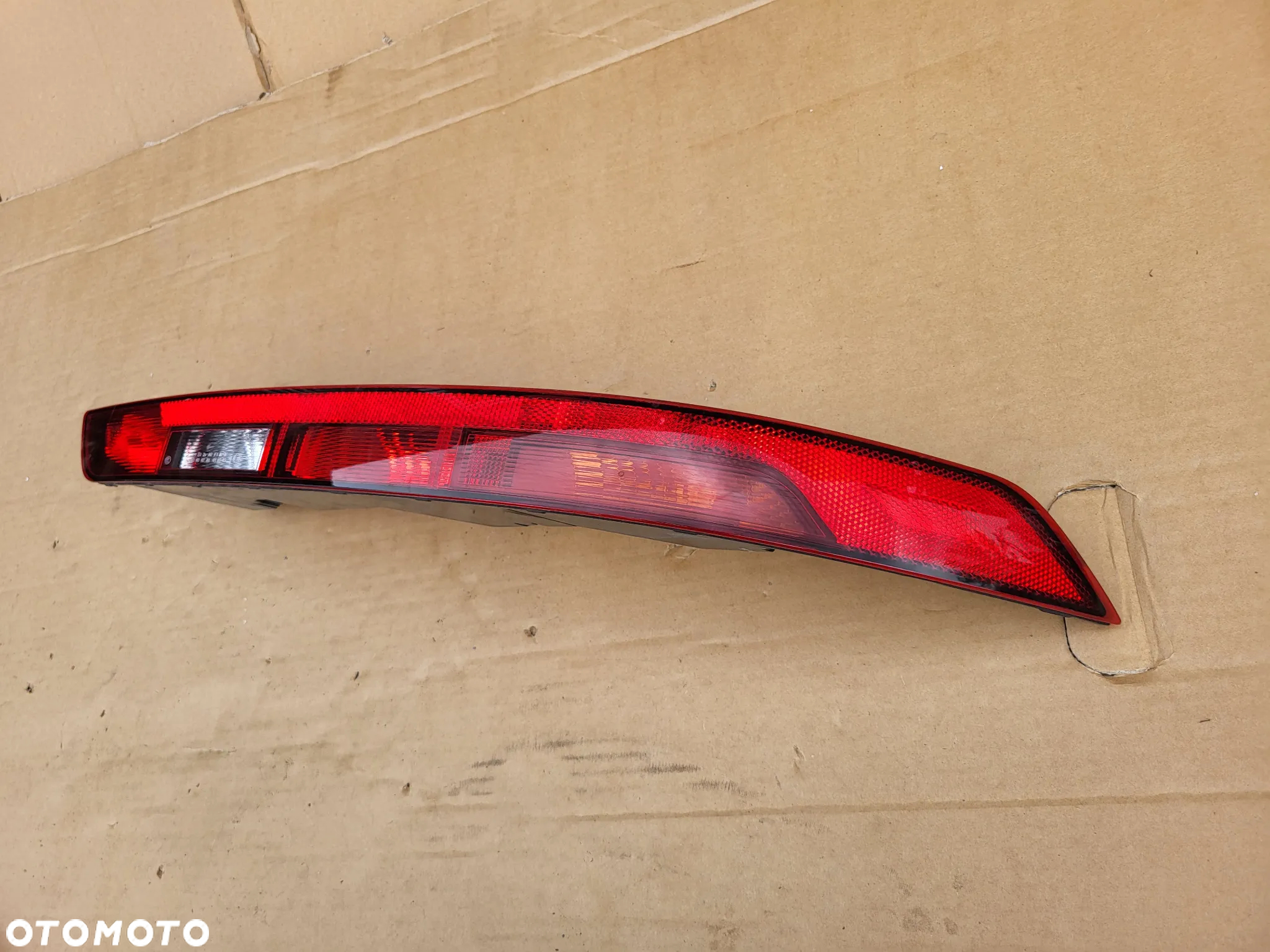 LAMPA TYL W ZDERZAK AUDI Q5 II 80A945070B 80A945069B - 36