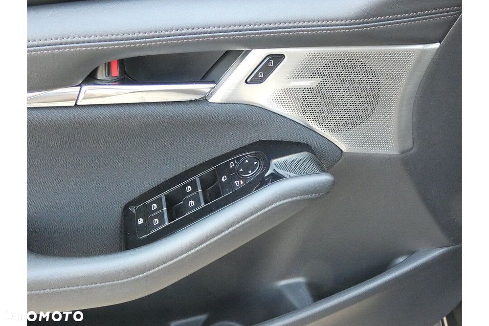 Mazda 3 2.0 mHEV Hikari - 15