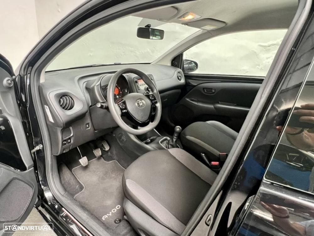Toyota Aygo x-business - 17