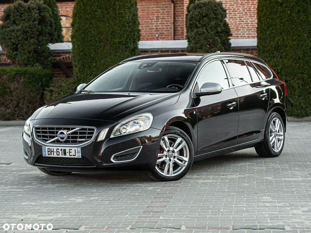 Volvo V60 D4 R-Design Momentum - 11
