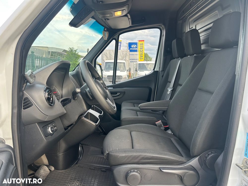 Mercedes-Benz Sprinter FRIGORIFIC AUTOMAT 2 COMPARTIMENTE - 25