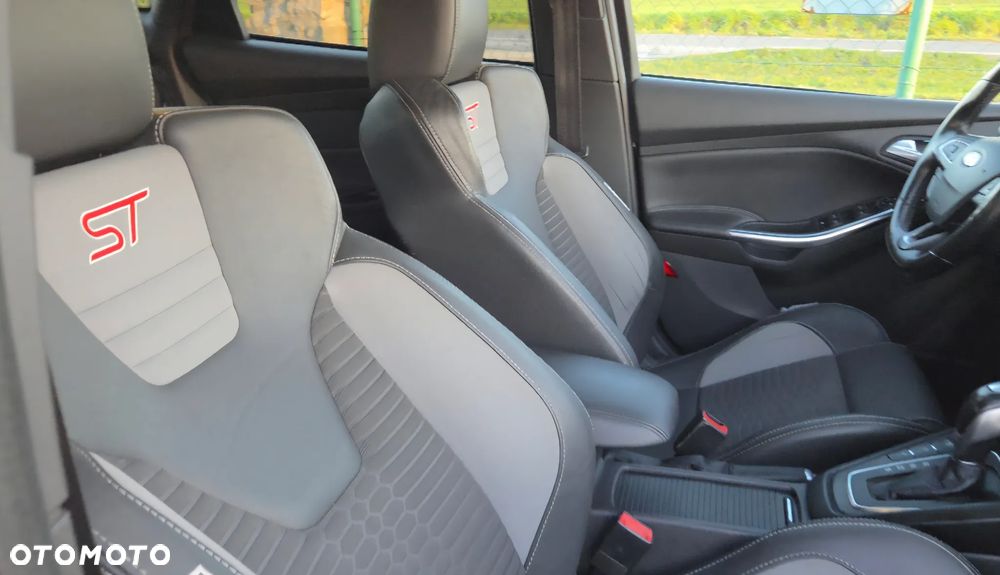 Ford Focus 2.0 TDCi ST PowerShift - 15
