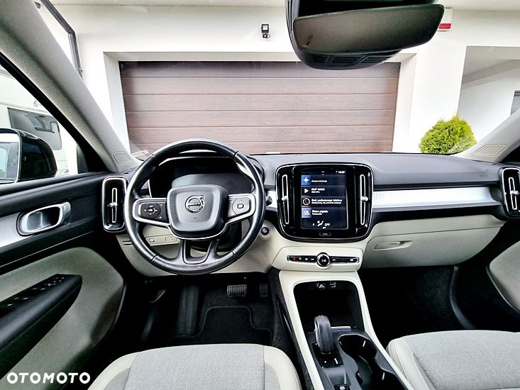 Volvo XC 40 D3 SCR Momentum Core - 26