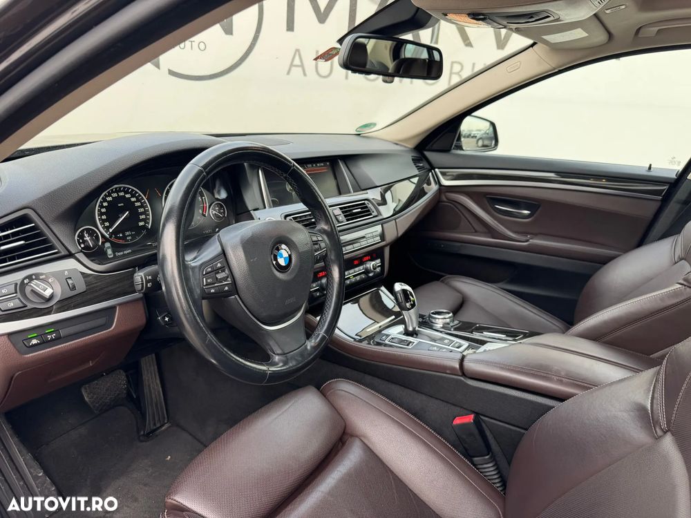 BMW Seria 5 530d xDrive AT - 8