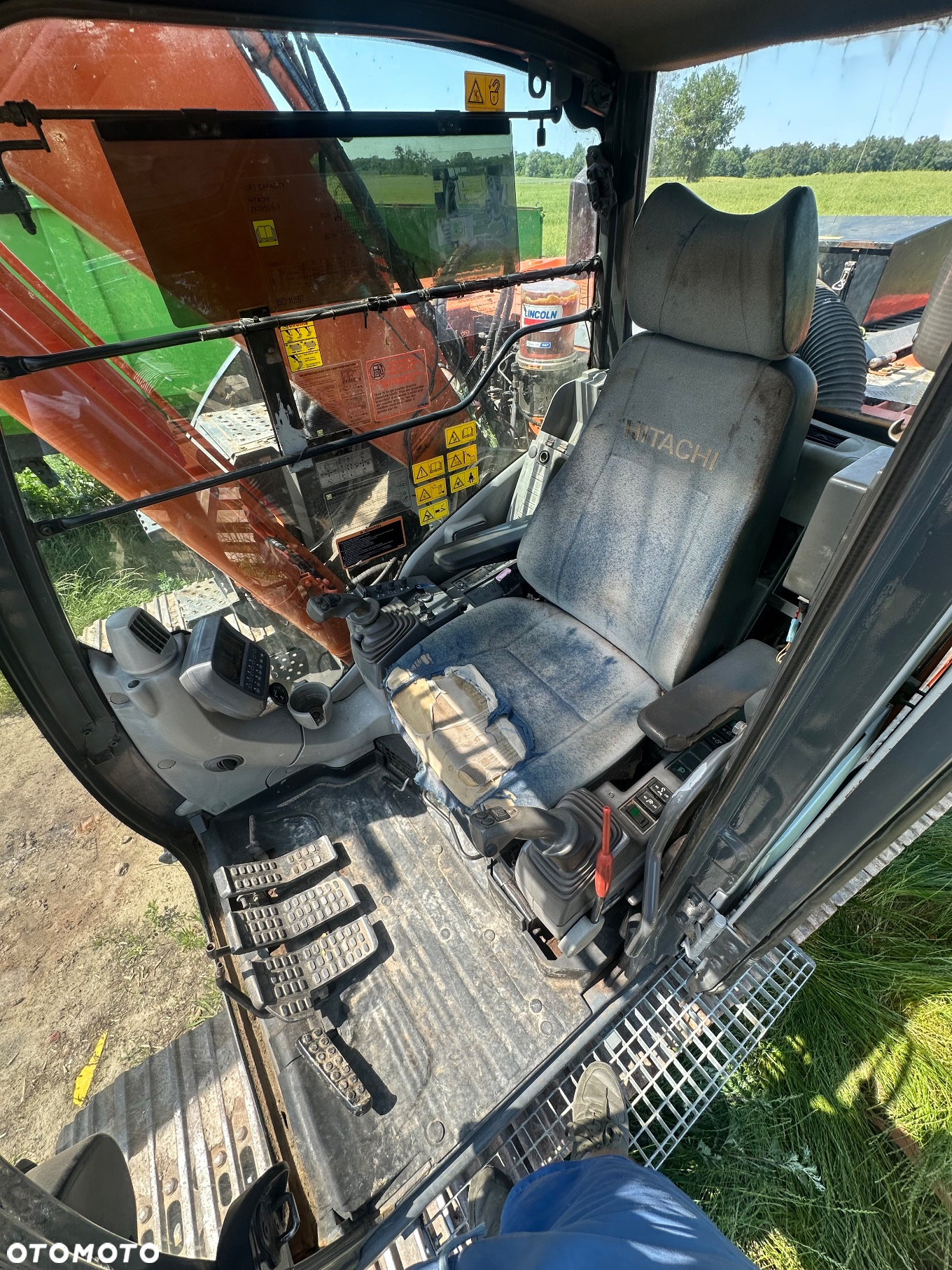 Hitachi ZAXIS ZX 225 USLC - 3 - 11