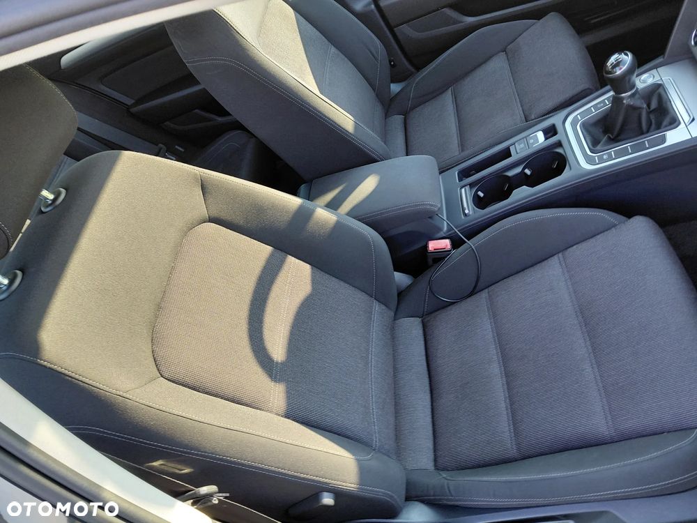 Volkswagen Passat 1.8 TSI BMT Comfortline - 26