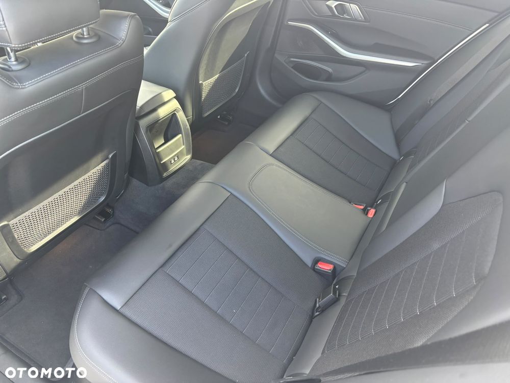 BMW Seria 3 318d Business Edition - 17