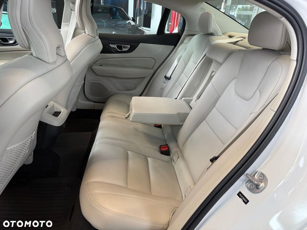 Volvo S60 - 11