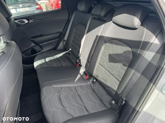 Kia XCeed 1.6 T-GDI Tribute DCT - 18