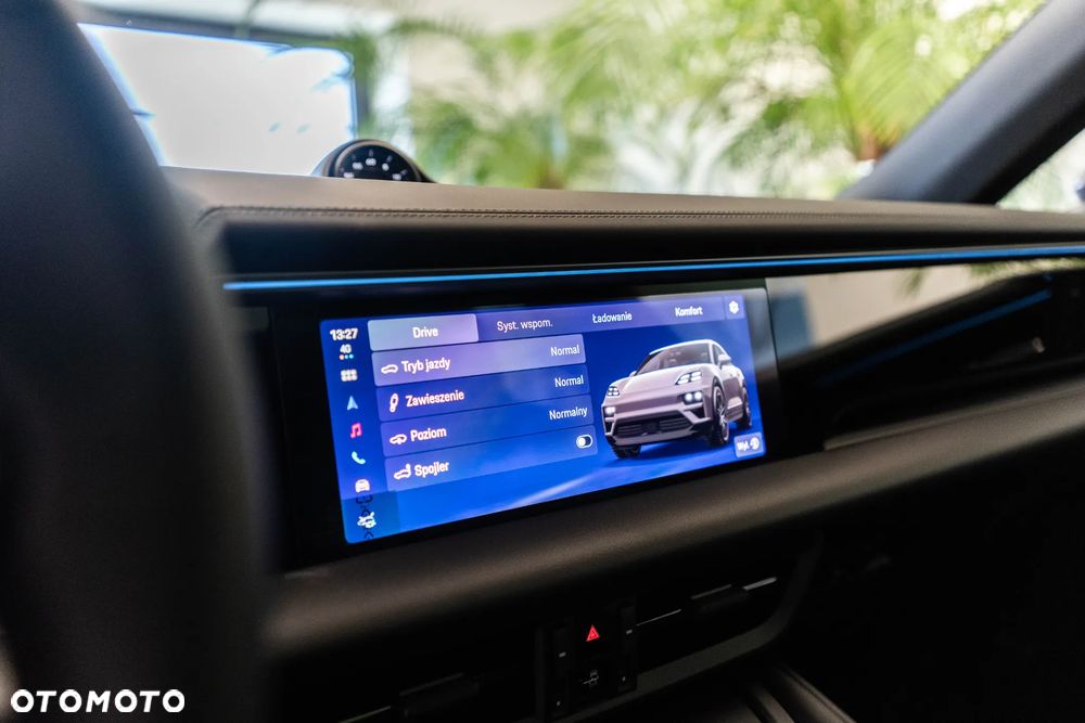 Porsche Macan - 24