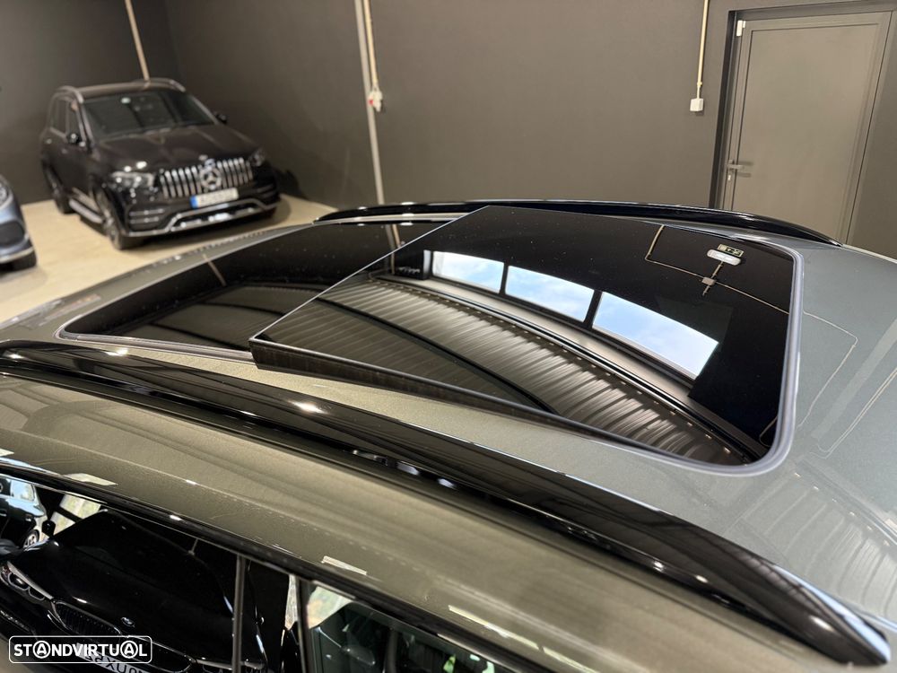 Porsche Macan Electric 4 - 14