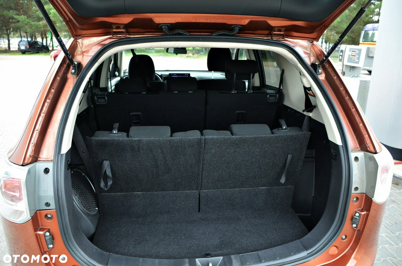 Mitsubishi Outlander - 20