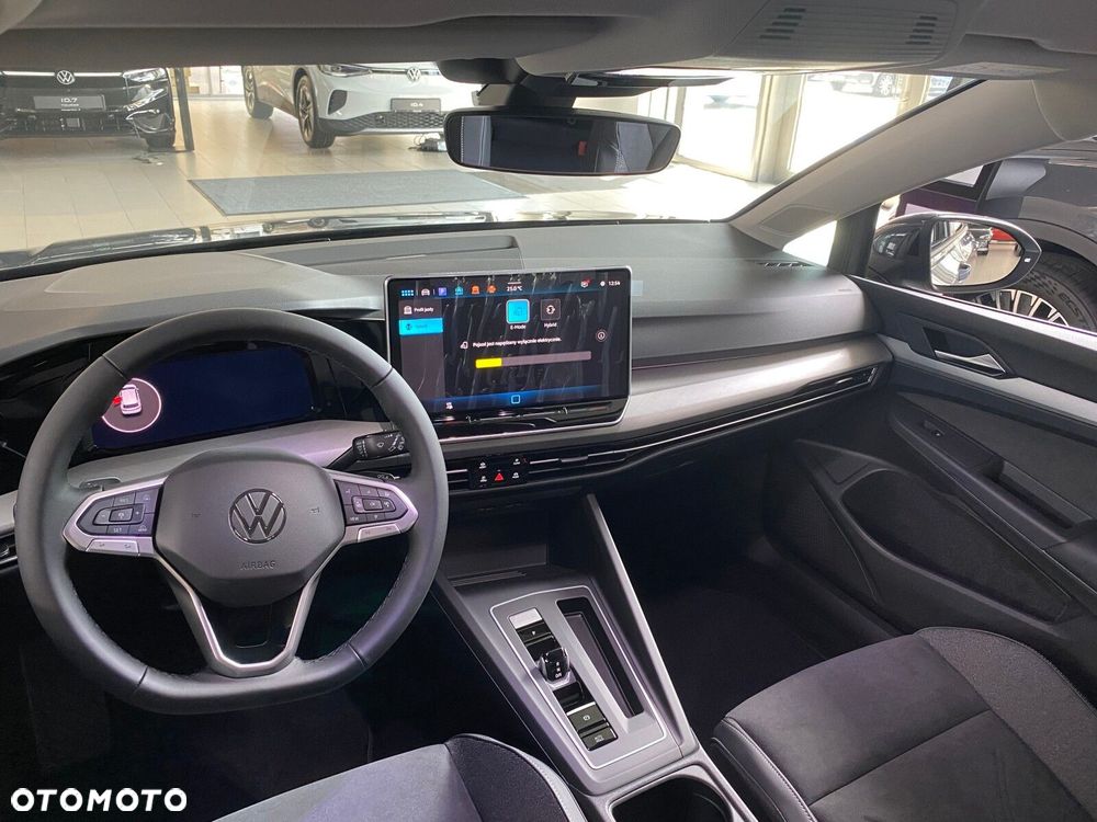 Volkswagen Golf - 12