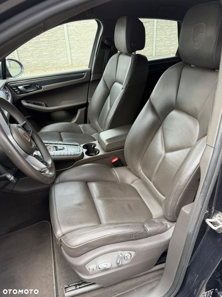 Porsche Macan - 4