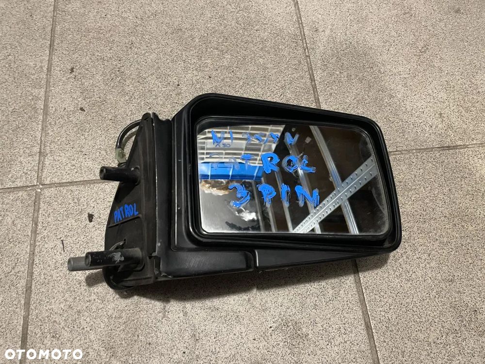 LUSTERKO PRAWE NISSAN PATROL 3PIN