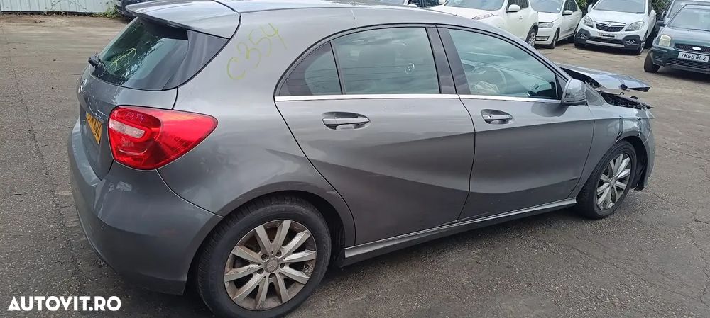 Dezmembrari / Dezmembrez Mercedes Clasa A (W176) 1.5 CDI 607951 cutie viteze manuala cod culoare 787U MOUNTAIN GREY - 3