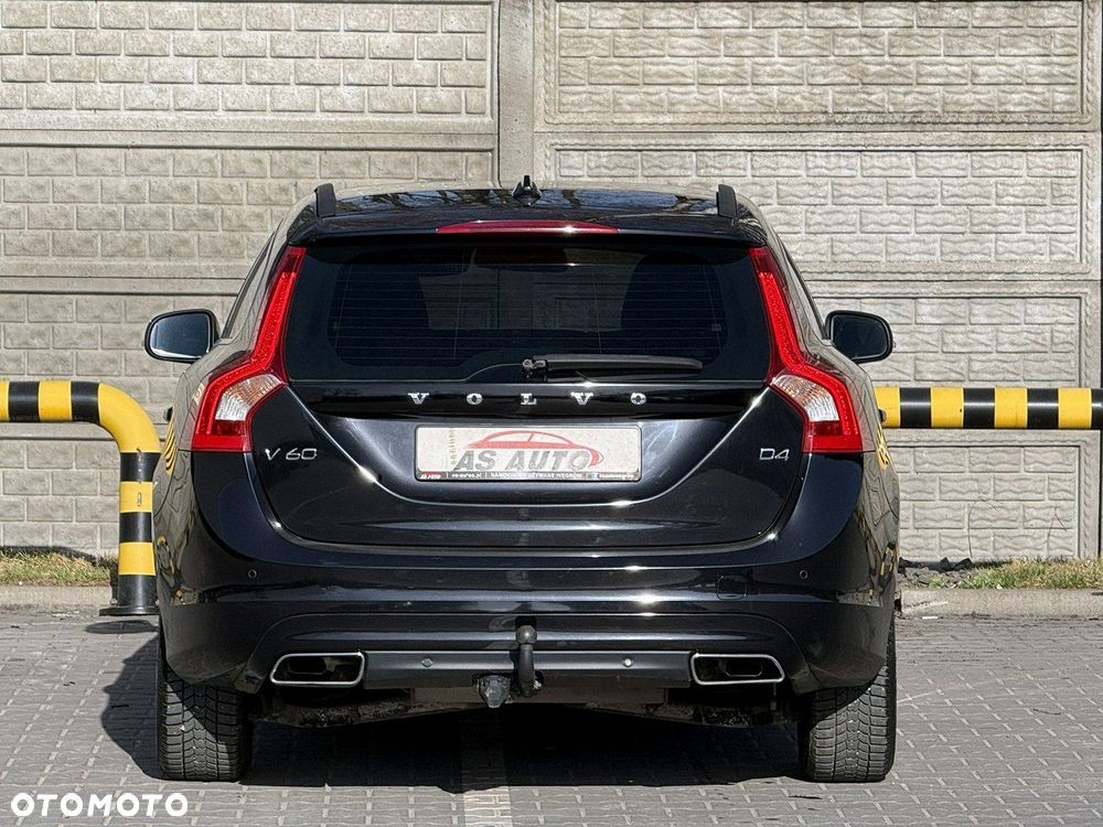 Volvo V60 D4 Momentum - 27