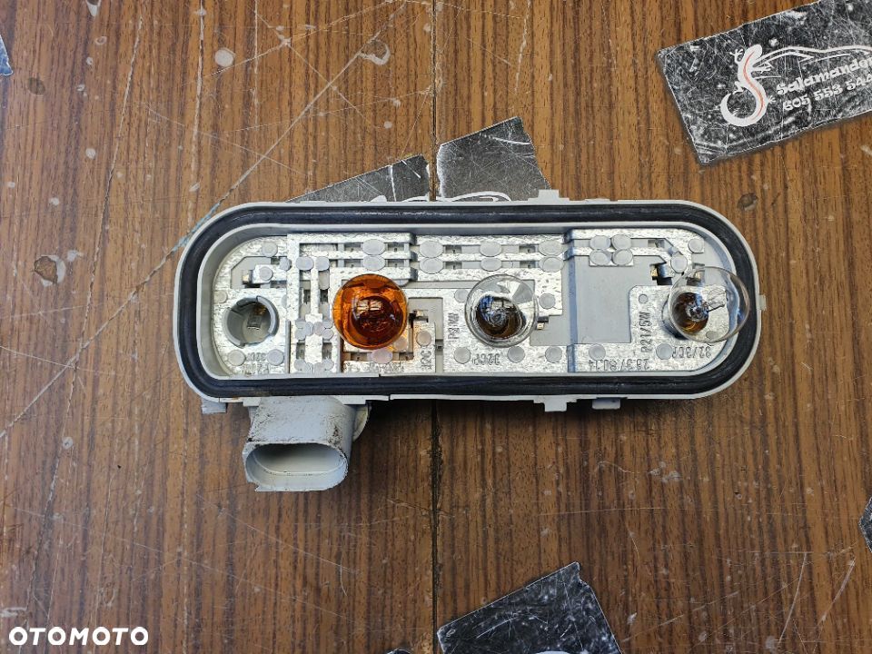 Wklad Lampy PRAWY 8E9945258 Mocowanie Zarowki Tyl Tylne AUDI A4 B6 Avant Kombi - 1