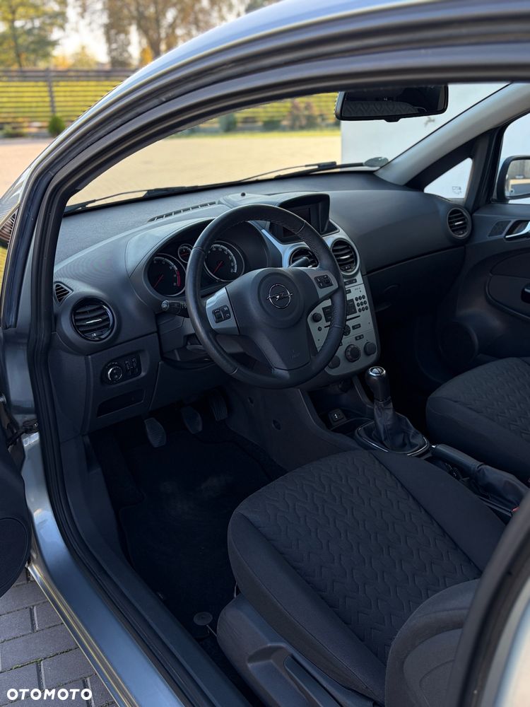 Opel Corsa - 30