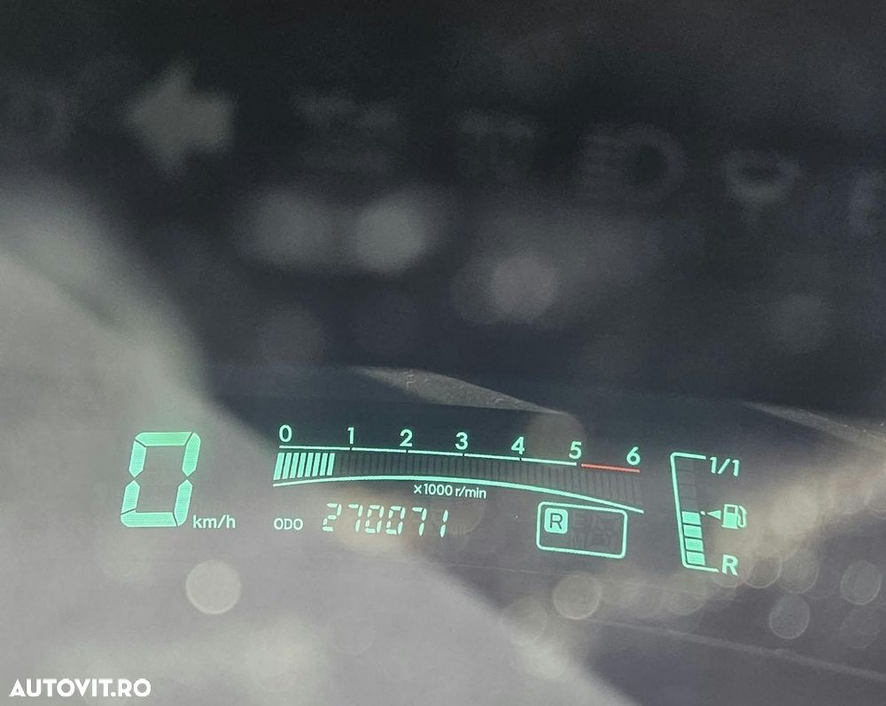 Toyota Yaris - 8