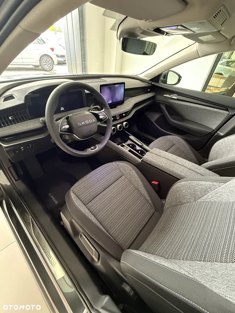 Skoda Superb 1.5 TSI mHEV Drive DSG - 7