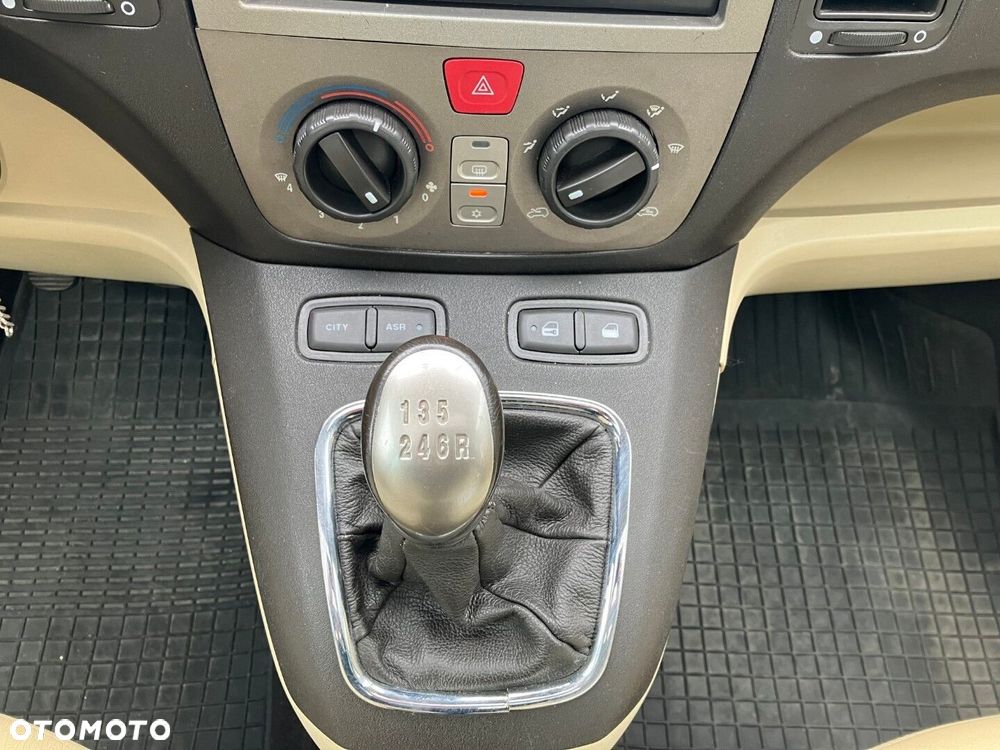 Lancia Musa 1.4 16V Platino - 15