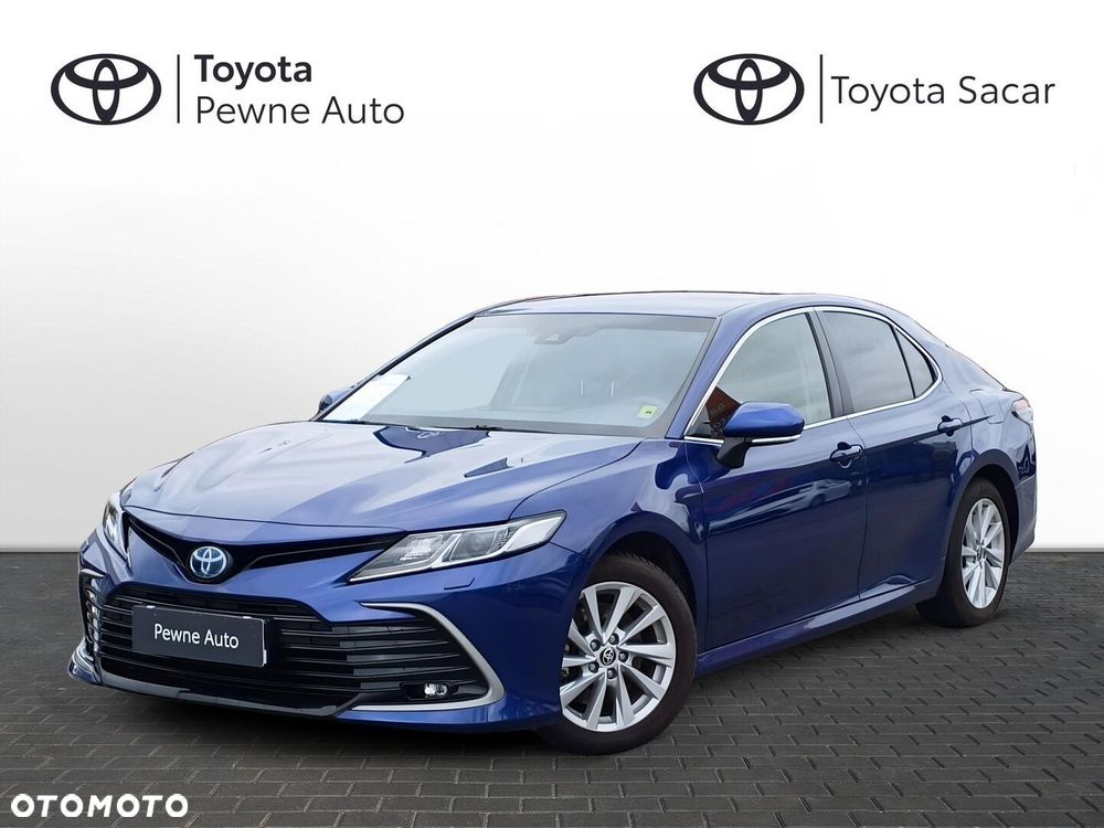 Toyota Camry - 1