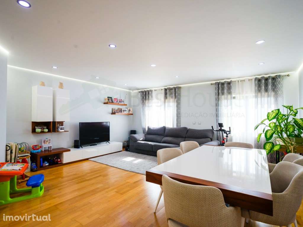 T3 Queluz com Terraço , garagem e suite. - Grande imagem: 3/34