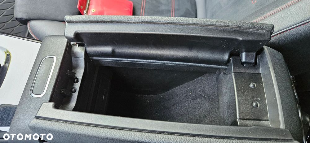 Mercedes-Benz CLA 200 AMG Line 7G-DCT - 25