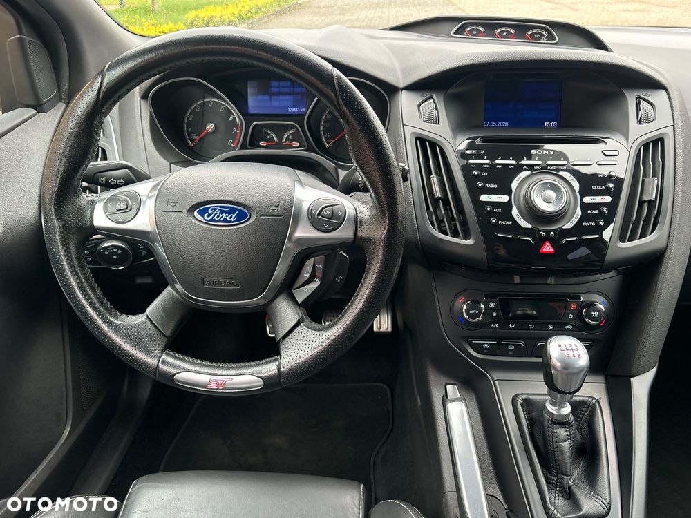 Ford Focus 2.0 EcoBoost ST mit Leder-Sport-Paket - 31