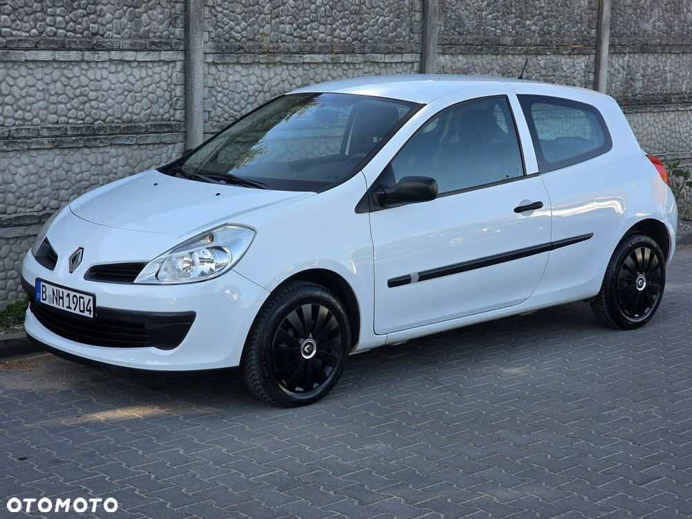 Renault Clio 1.2 16V Authentique - 1