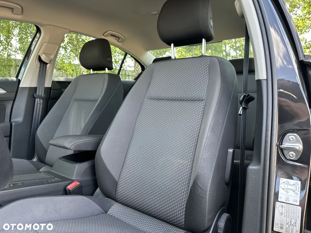 Volkswagen Passat 2.0 TDI EVO Essence - 12