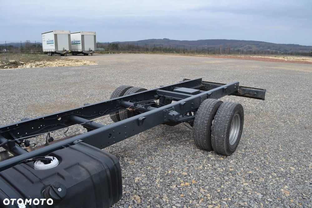 Iveco Daily 72C18 Hi-Matic Rama do zabudowy FULL LED 70C18 72-180 70-180 65C 50C 35C - 9