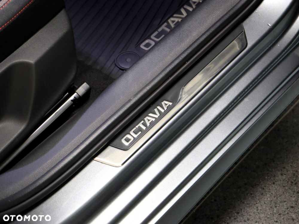 Skoda Octavia 2.0 TSI RS DSG - 29