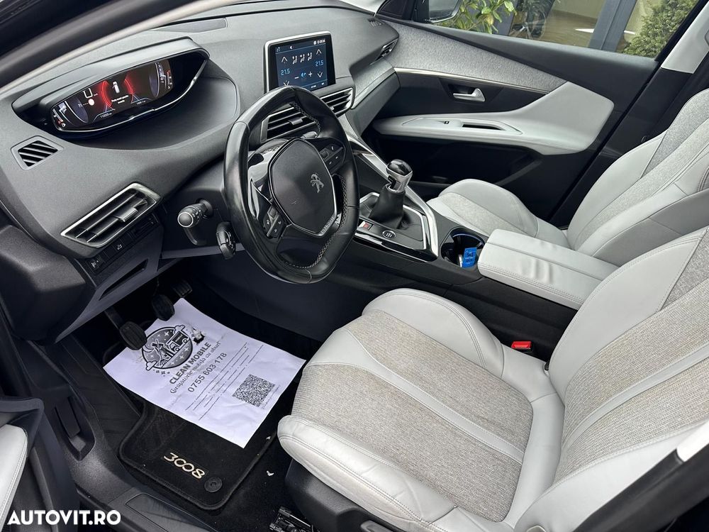 Peugeot 3008 - 8