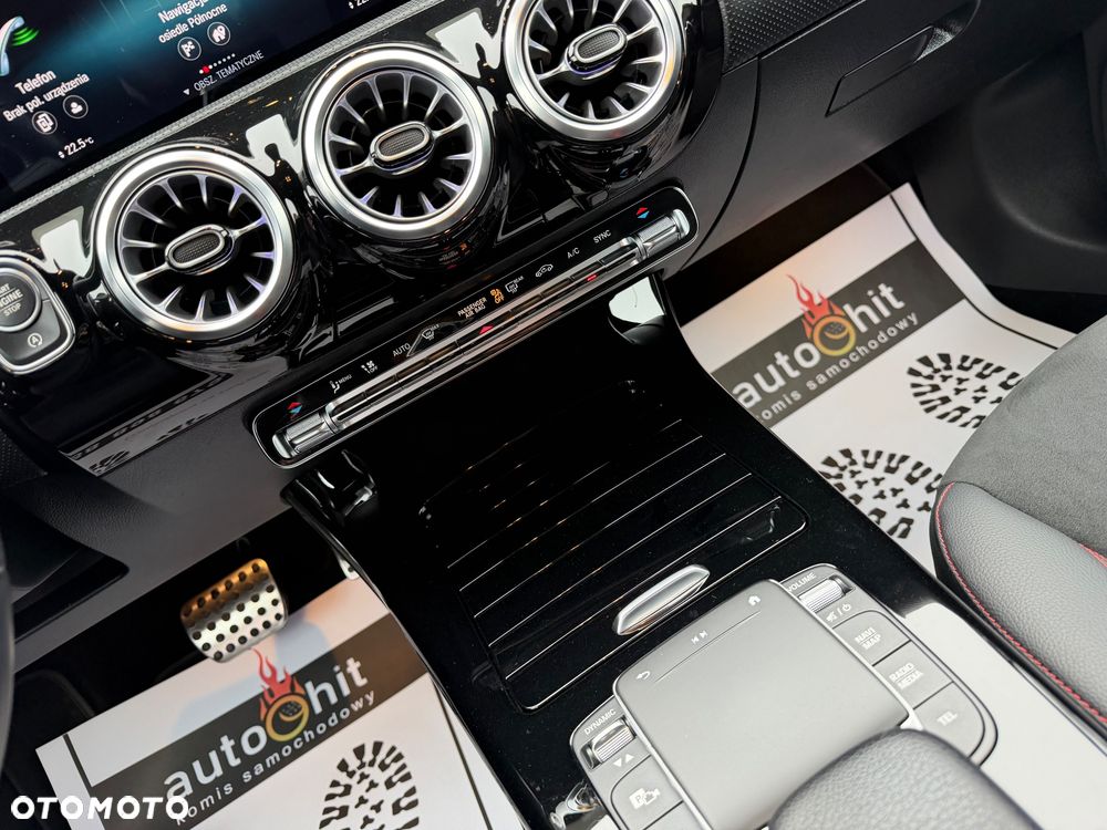 Mercedes-Benz CLA 180 AMG Line 7G-DCT - 33