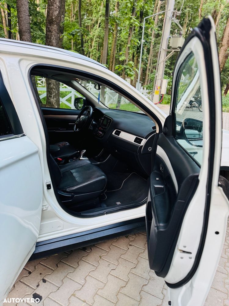 Mitsubishi Outlander - 17