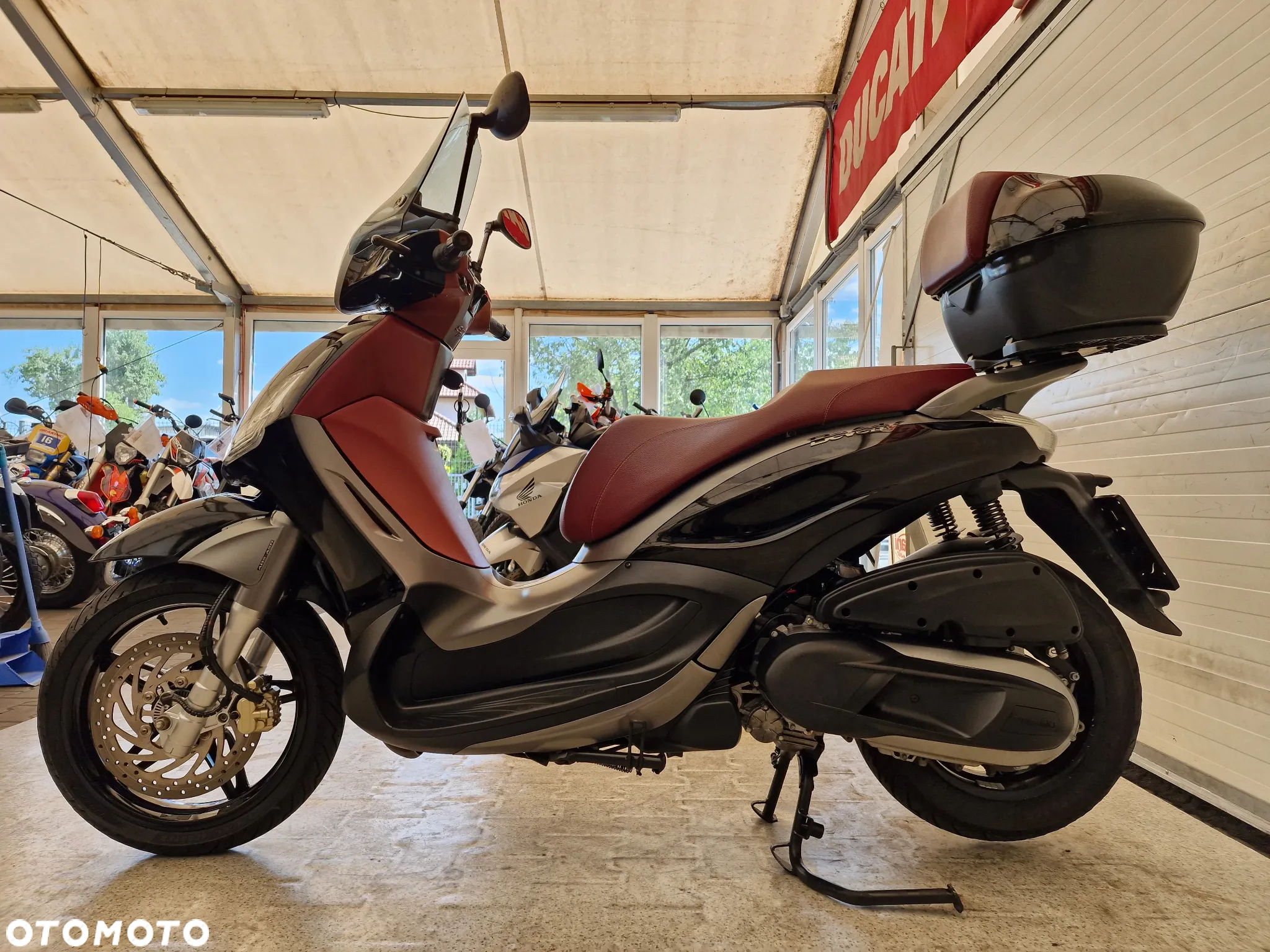 Piaggio Beverly - 18