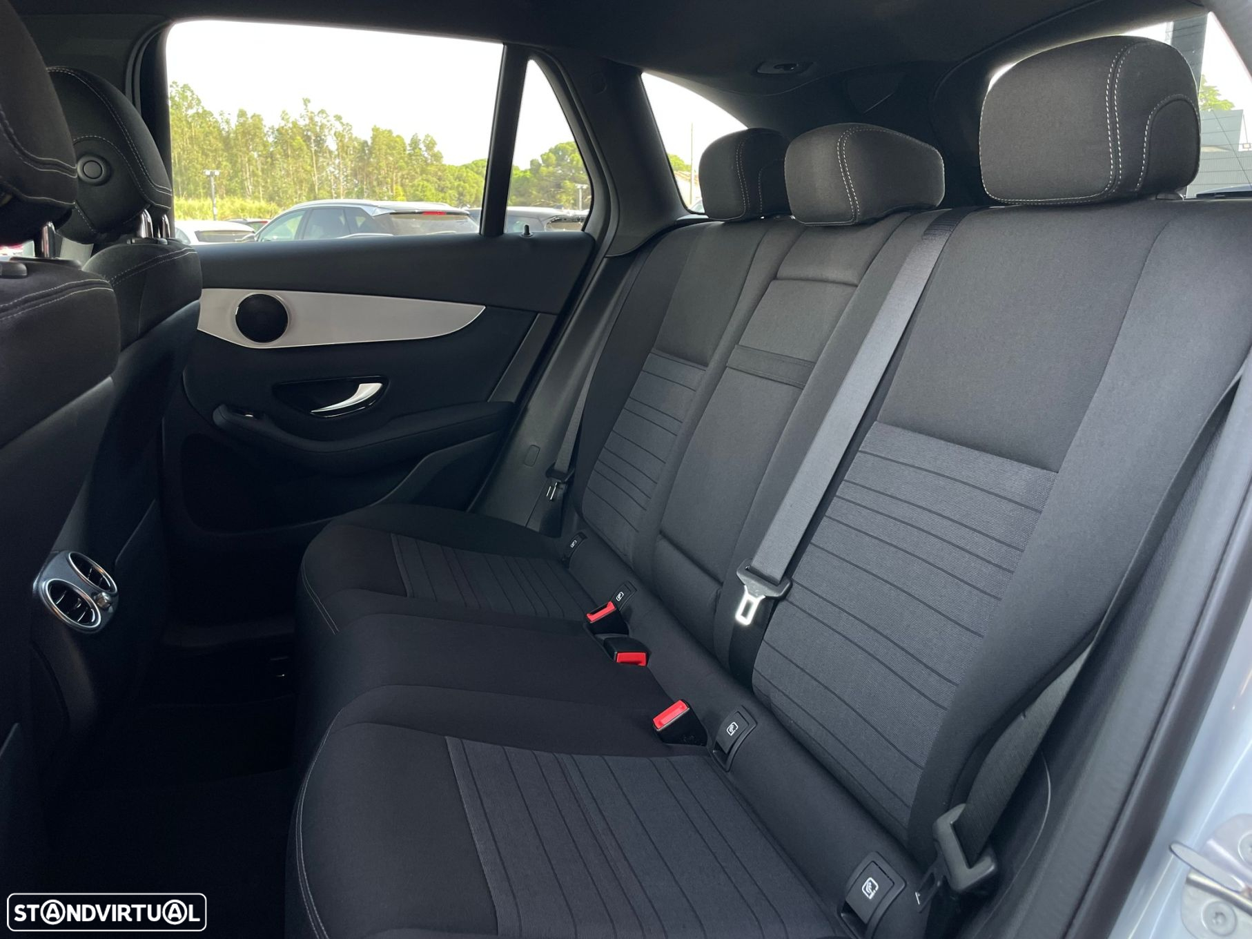 Mercedes-Benz GLC 300 de 4Matic - 13