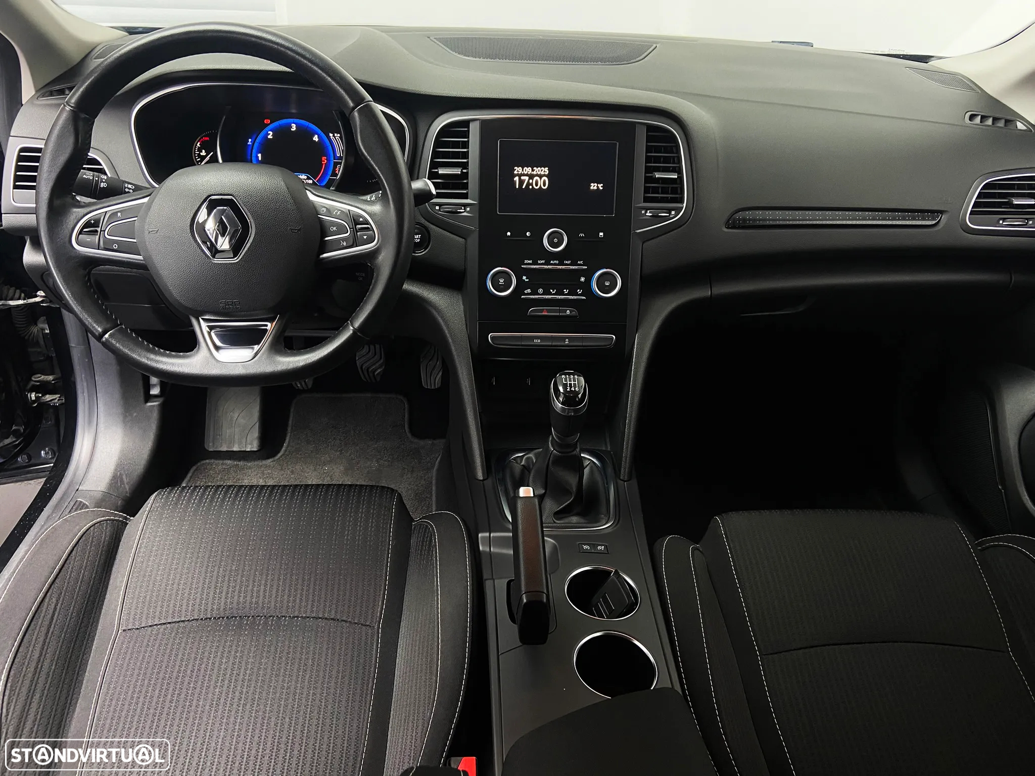 Renault Mégane 1.5 dCi Limited SS - 11