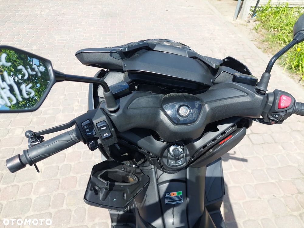 Yamaha X-max - 8