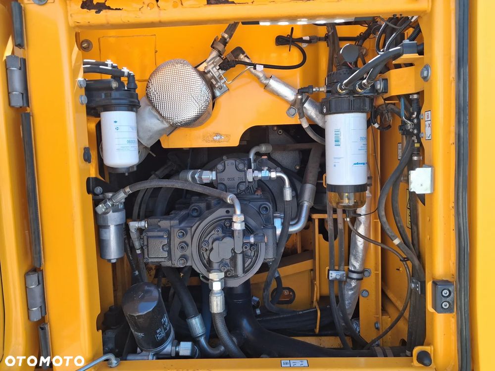 JCB 220 X LC - 10