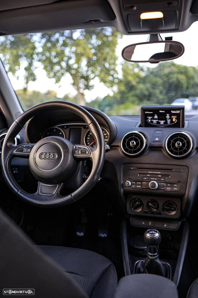 Audi A1 Sportback 1.6 TDI S-line - 17