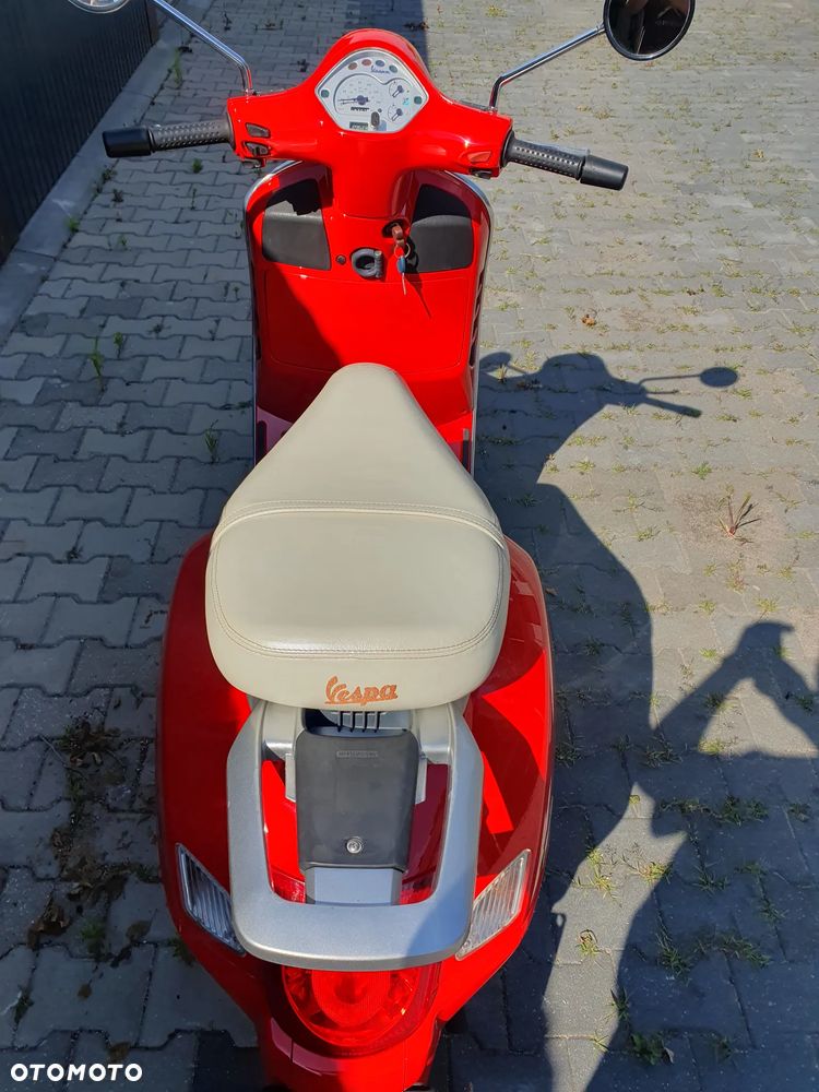 Vespa GTS - 13