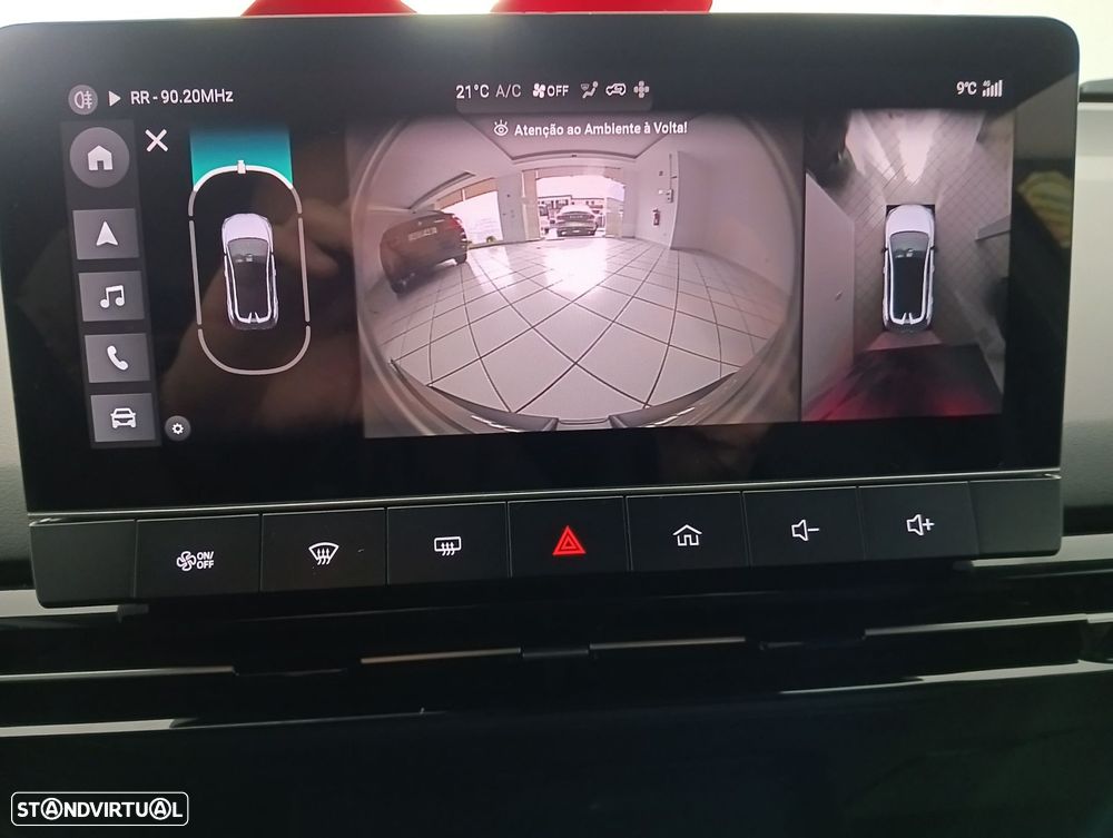 MG MG4 64 kWh Luxury - 19