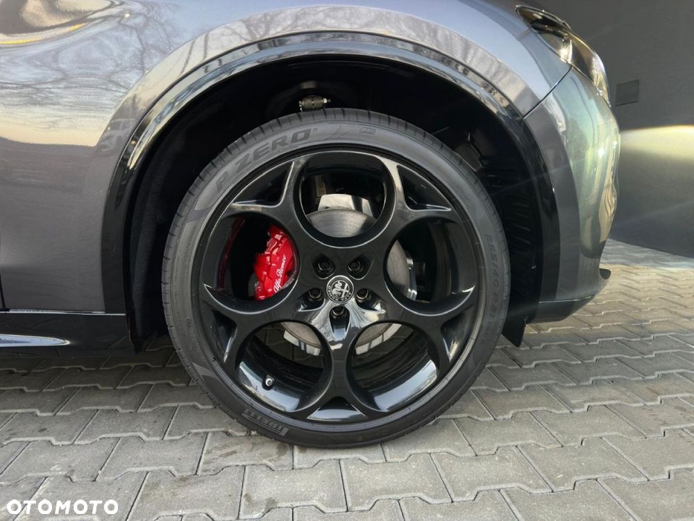 Alfa Romeo Stelvio - 10