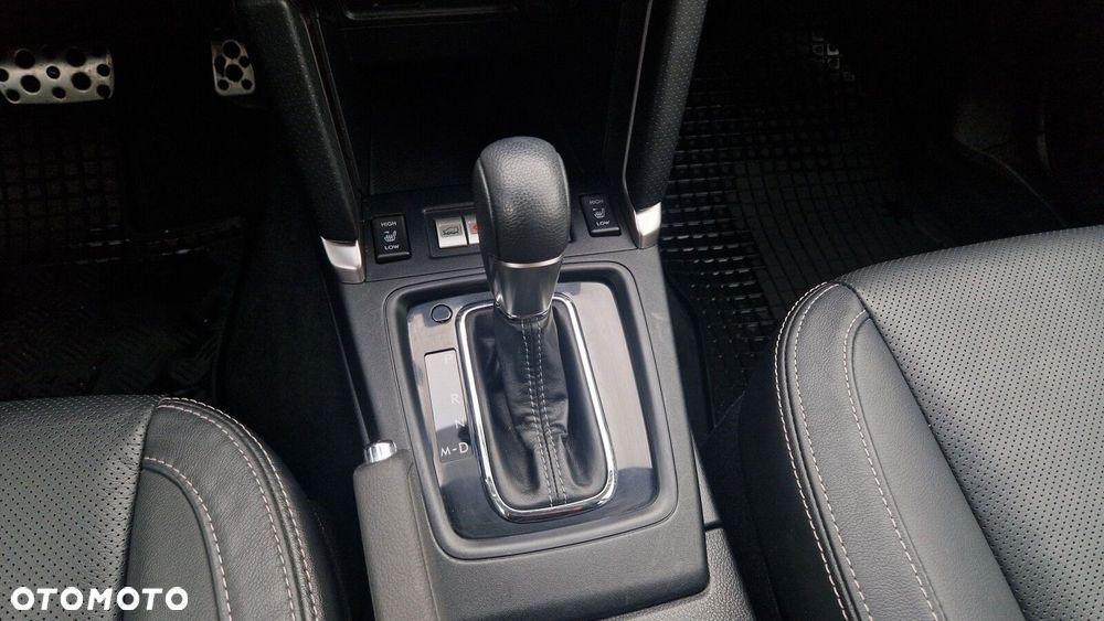 Subaru Forester 2.0XT Platinum Lineartronic EU6 - 29