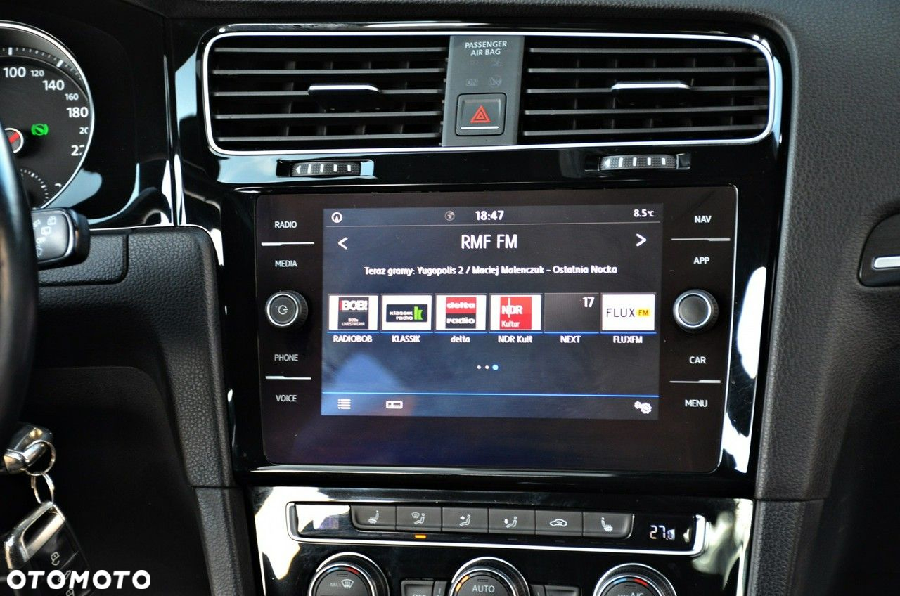 Volkswagen Golf - 31
