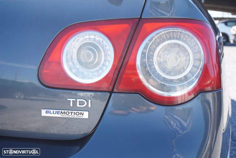VW Passat 2.0 TDI BM Confortline - 14